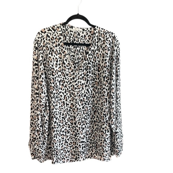 Maurices Tops - Maurices animal print V-neck pullover tunic blouse Sz 3 (3X)